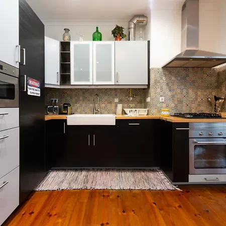 Old Style Fully Renewed And Spacious 3-bed Apartmán Lisboa
