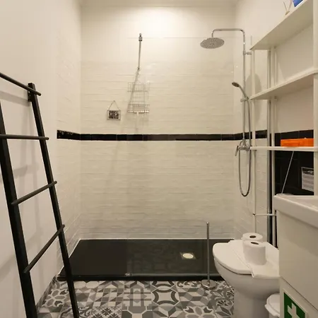 Old Style Fully Renewed And Spacious 3-bed Lägenhet Lisboa