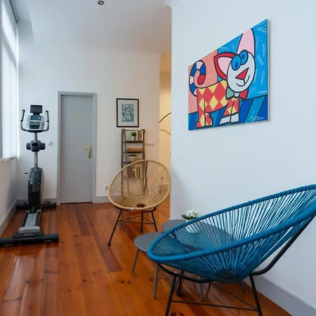 Old Style Fully Renewed And Spacious 3-bed