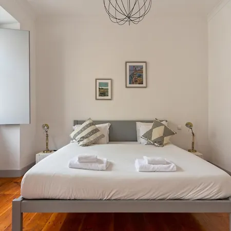 Lägenhet Old Style Fully Renewed And Spacious 3-bed Lisboa