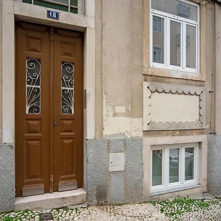 Old Style Fully Renewed And Spacious 3-bed * Lisbon
