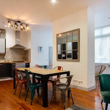 Apartment Old Style Fully Renewed And Spacious 3-bed Lisbon