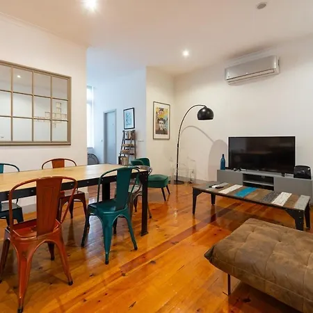 Apartment Old Style Fully Renewed And Spacious 3-bed