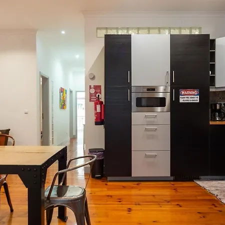 Apartment Old Style Fully Renewed And Spacious 3-bed