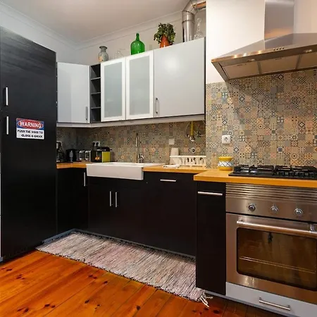 Apartment Old Style Fully Renewed And Spacious 3-bed