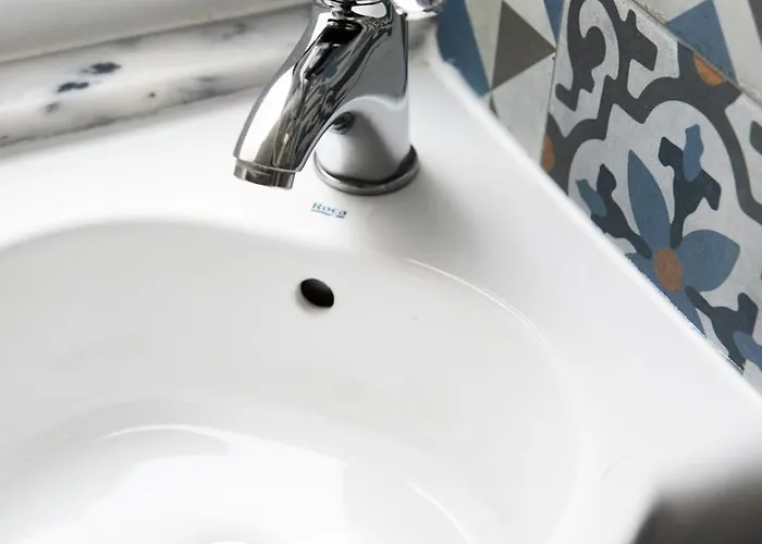 Old Style Fully Renewed And Spacious 3-bed