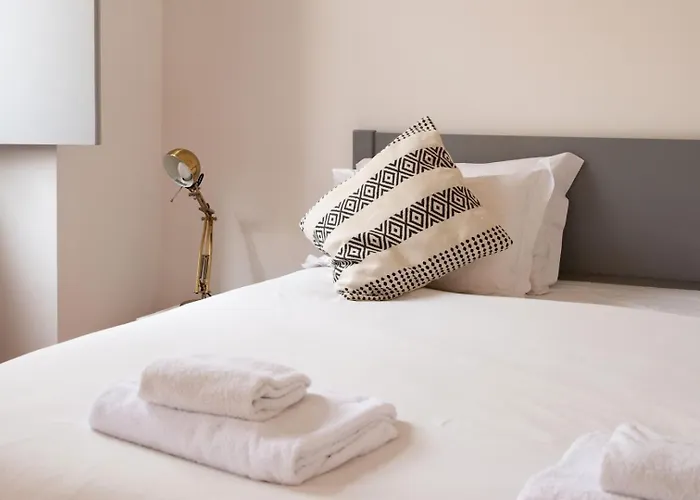 Διαμέρισμα Old Style Fully Renewed And Spacious 3-bed *