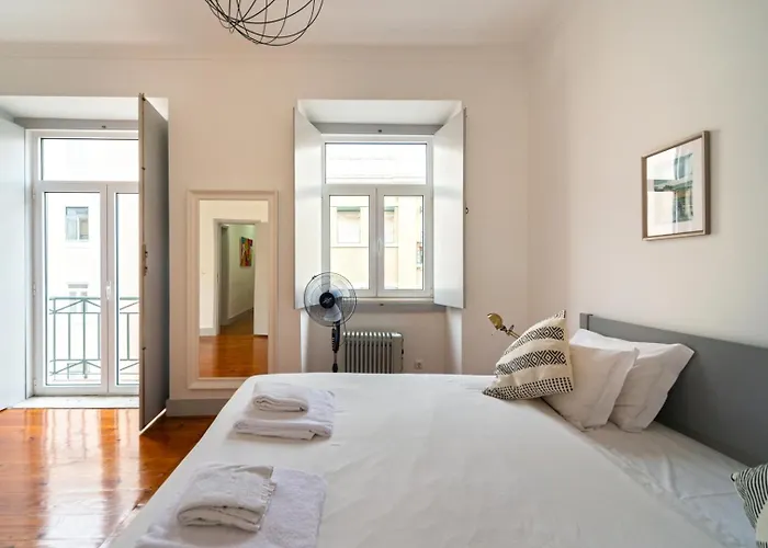 Διαμέρισμα Old Style Fully Renewed And Spacious 3-bed Lisboa