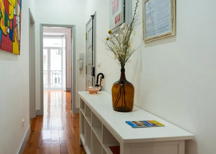 شقة Old Style Fully Renewed And Spacious 3-bed *