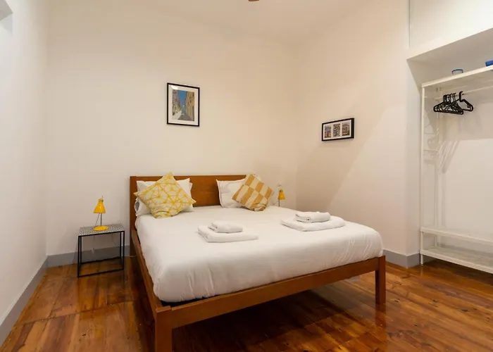 Old Style Fully Renewed And Spacious 3-bed Διαμέρισμα Lisboa