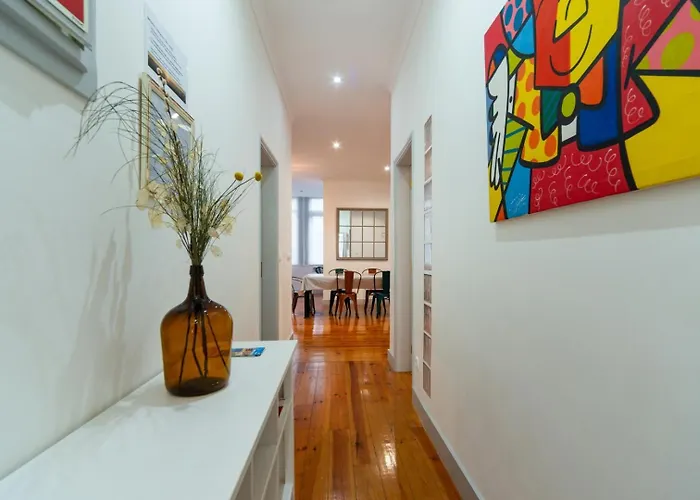 Old Style Fully Renewed And Spacious 3-bed Lisboa