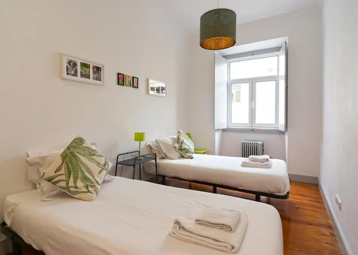 شقة Old Style Fully Renewed And Spacious 3-bed *