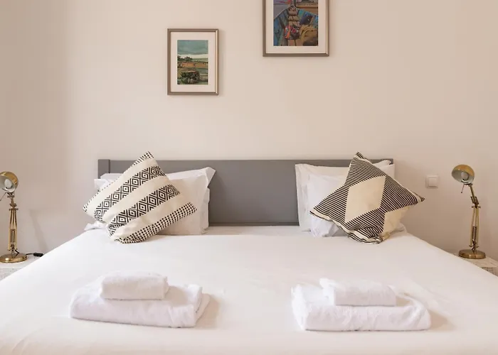 Διαμέρισμα Old Style Fully Renewed And Spacious 3-bed Lisboa