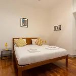 Old Style Fully Renewed And Spacious 3-bed アパート リスボン