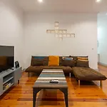 アパート Old Style Fully Renewed And Spacious 3-bed リスボン