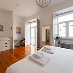 Old Style Fully Renewed And Spacious 3-bed リスボン