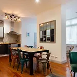 Old Style Fully Renewed And Spacious 3-bed リスボン